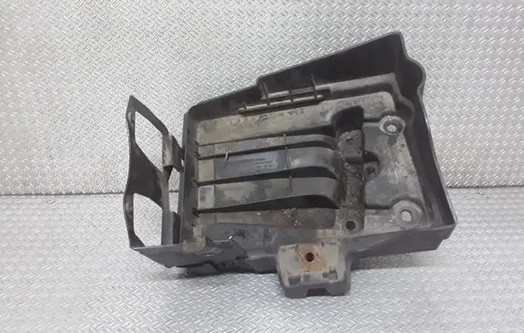 Battery tray