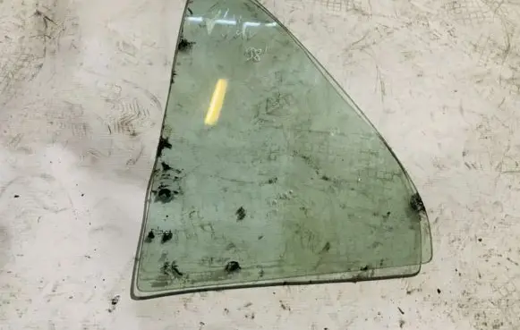Mitsubishi Galant Rear vent window glass 