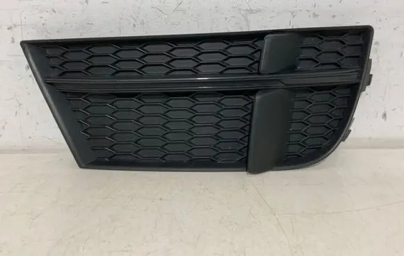 Audi A3 S3 8V Front bumper lower grill 8V3807682N