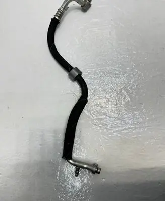 Renault Austral Air conditioning (A/C) pipe/hose 924902052R