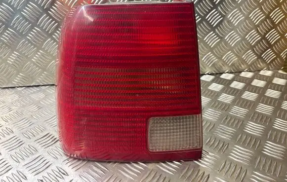 Volkswagen PASSAT B5 Rear/tail lights 3B5945257