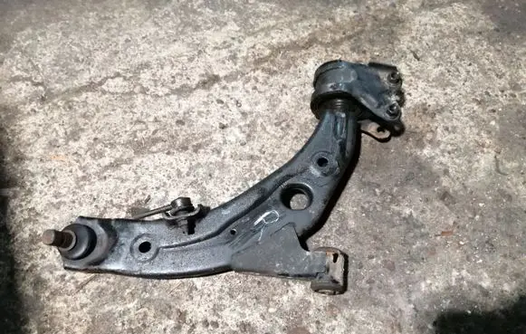 Mazda CX-7 Front lower control arm/wishbone