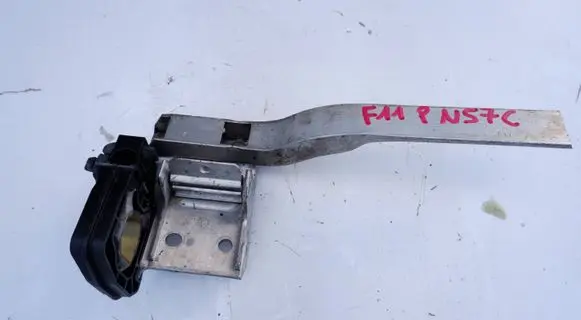 BMW 5 F10 F11 Radiator support slam panel bracket 7186514 7207152 7211162