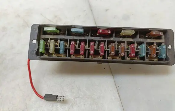 Peugeot Boxer Fuse module A223