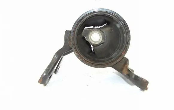 Mitsubishi Outlander Engine mount bracket