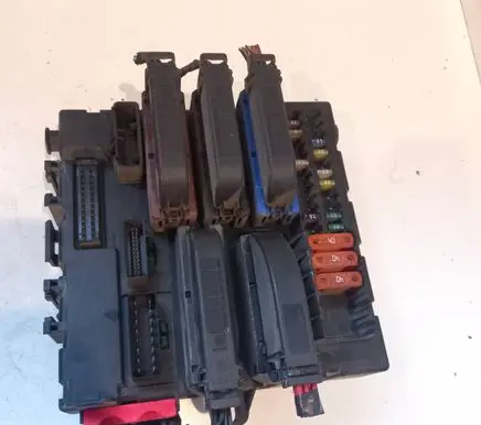 Opel Vectra C Fuse module 460023260