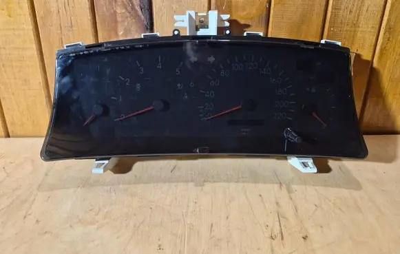 Toyota Corolla E120 E130 Speedometer (instrument cluster) 88311338