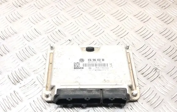 Skoda Octavia Mk2 (1Z) Engine control unit/module 036906032BB 1039S10867 18240204
