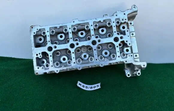 Mercedes-Benz A W177 Engine head R654016