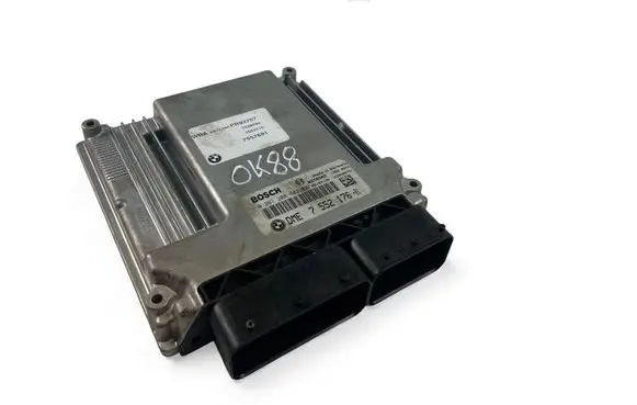 BMW 3 E90 E91 Engine control unit/module ECU 7552176 0261208582
