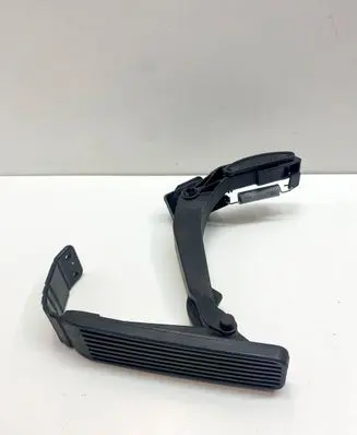 Mercedes-Benz SL R129 Accelerator throttle pedal A1243011320 A2203010001