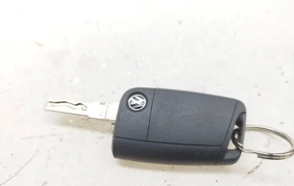 Volkswagen Golf VII Ignition key/card 5G0959752 2970125364 01078100