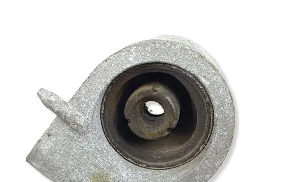 Jeep Grand Cherokee WL Muffler mount bracket/holder 