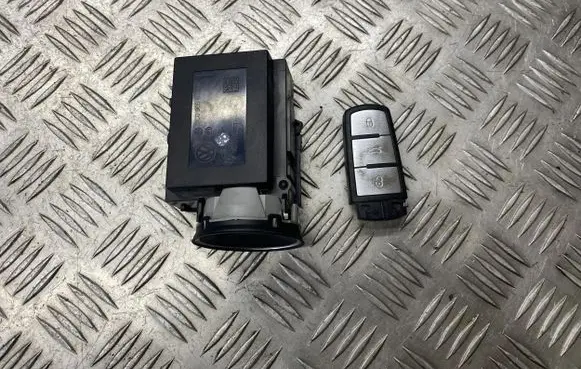 Volkswagen PASSAT B6 Ignition lock 3C0905843R 33303401 11602602276037