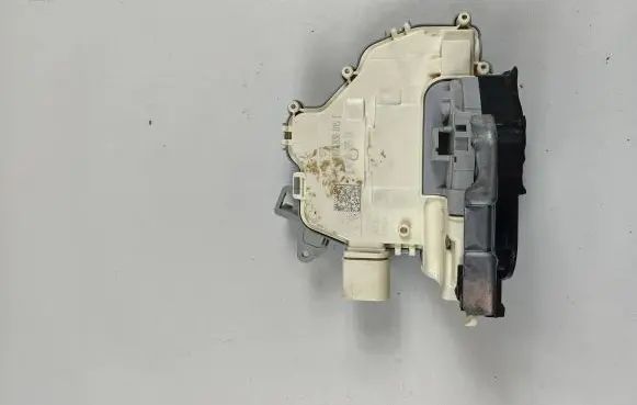 Audi Q3 8U Rear door lock 4G0839015E 671822
