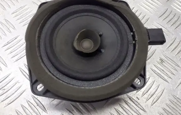 Mitsubishi Colt Front door speaker MN141417