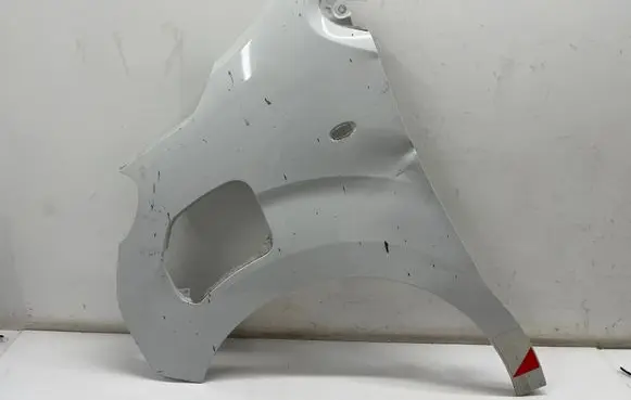 Opel Vivaro Fender