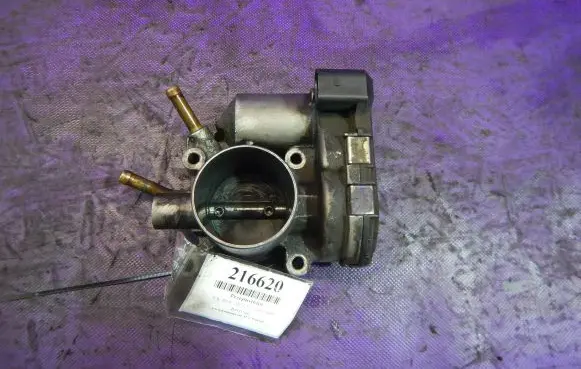 Volkswagen Polo III 6N 6N2 6NF Throttle body valve 030133062C