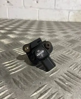 Mercedes-Benz E W212 Air pressure sensor 0261230196
