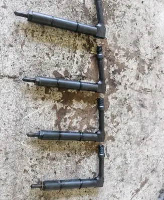 Nissan Almera Tino Fuel injector 1214z484391