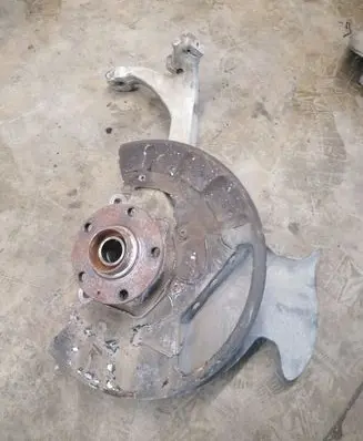 Volkswagen Phaeton Front wheel hub 4E0258J