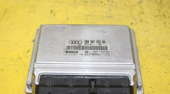 Audi A6 S6 C5 4B Engine control unit/module ECU 3B0907552BG