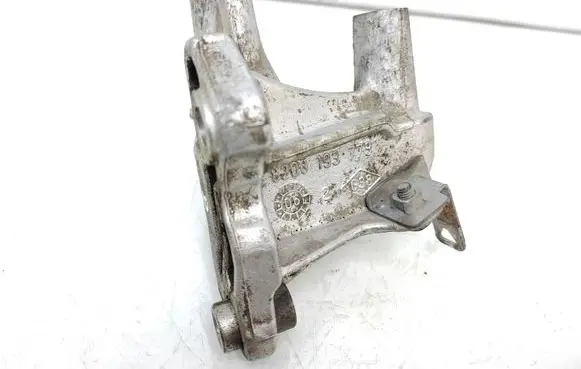 Suzuki Grand Vitara II Fuel pump bracket 8200193773