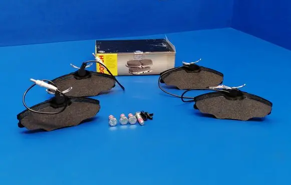 Peugeot 406 Brake pads (front) 0986424227