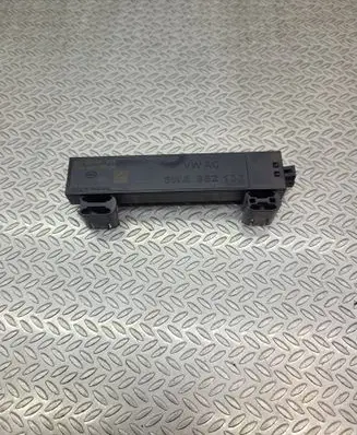 Volkswagen Golf VIII Keyless system antenna 5WA962132