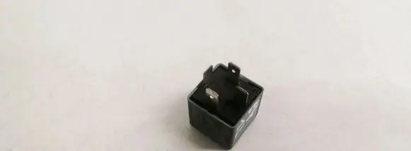 Audi A6 S6 C5 4B Other relay 8D0951253A V23134-B52-X301