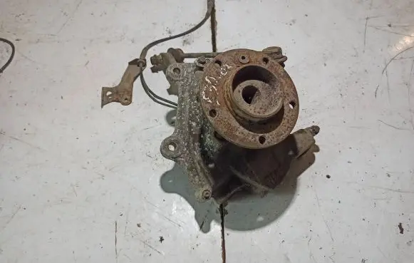 BMW 5 E39 Front wheel hub 1092854