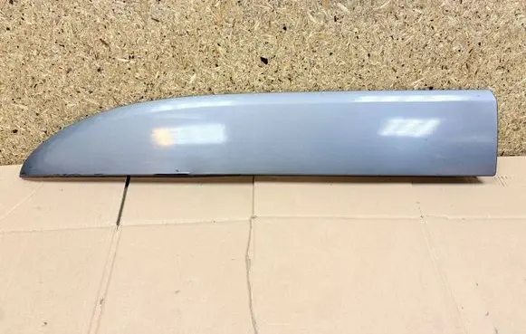 Renault Trafic III (X82) Front door trim (molding) 808213720R