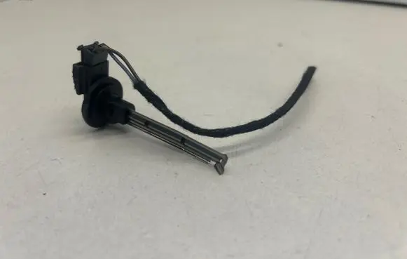BMW 2 F46 Interior temperature sensor 6915391