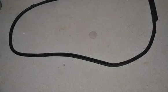 Chevrolet Camaro Rubber seal front coupe door 23115061