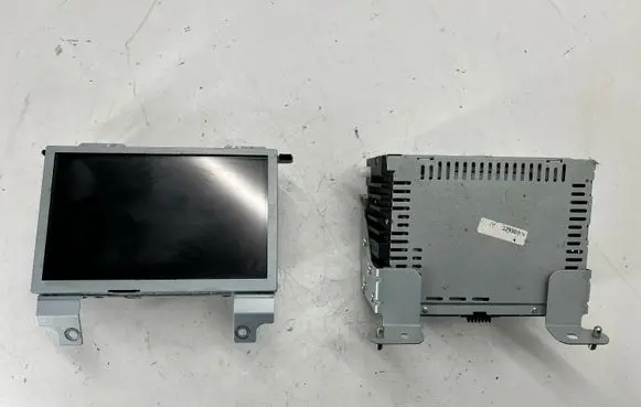 Radio/CD/DVD/GPS head unit