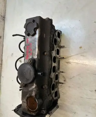 Nissan Primera Engine head 31212