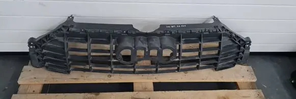 Audi Q3 F3 Front bumper upper radiator grill 83A853692A AU326Q3