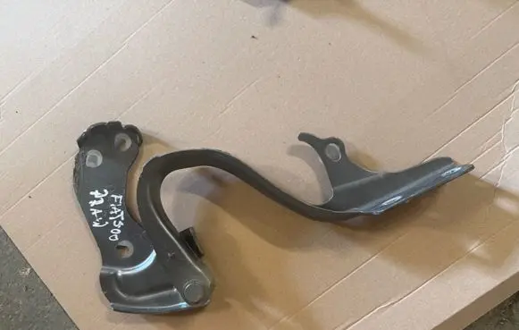 Fiat 500 Engine bonnet/hood hinges 