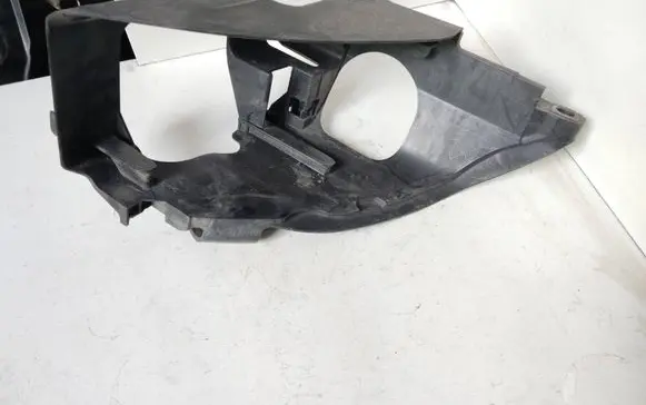 Audi Q7 4L Headlight/headlamp mounting bracket 