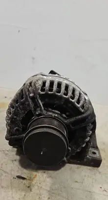 Volvo XC90 Generator/alternator 8676498 0124525029