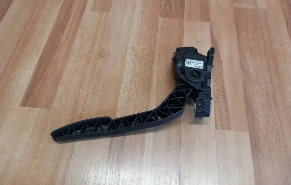 Jaguar XF X250 Accelerator throttle pedal 9X239F832BB 6PV00969823