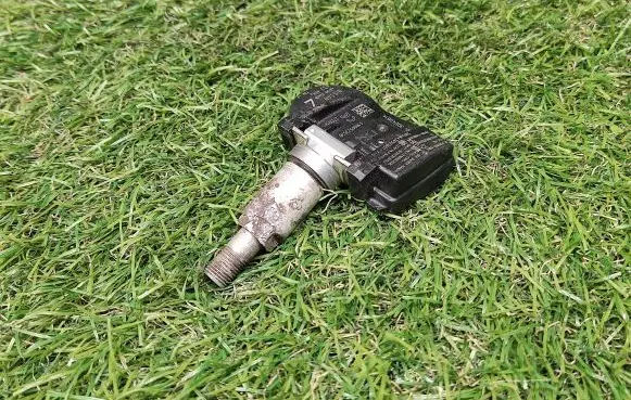 Nissan Altima Tire pressure sensor 407003JA0B