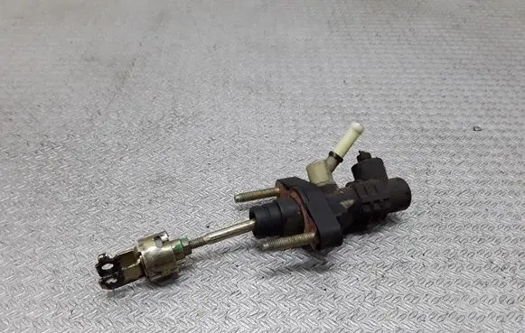 Toyota Corolla E120 E130 Clutch master cylinder