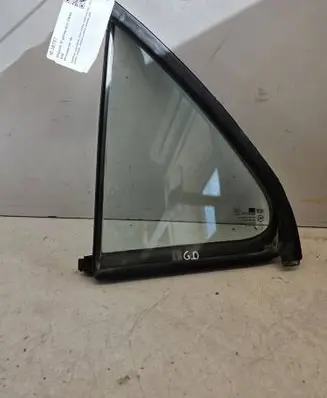 KIA Sorento Rear vent window glass 43R00240