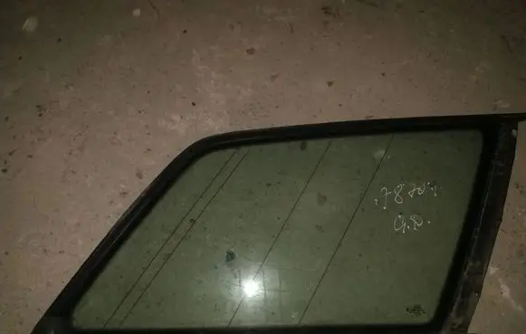 Audi A6 S6 C5 4B Rear side window