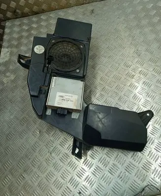 Audi A4 S4 B6 8E 8H Subwoofer speaker 4913410304 8E903538203S