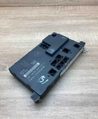 Mercedes-Benz E W211 Door control unit/module 2118702085 00401605