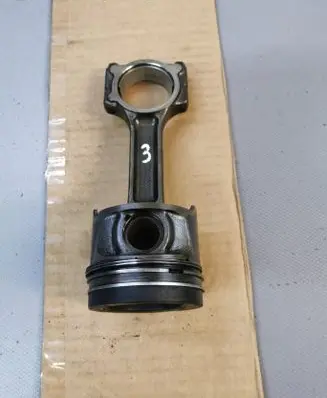 Nissan Qashqai Piston with connecting rod 7657