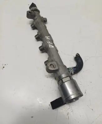 Volkswagen Tiguan Fuel main line pipe 04L089G DFH