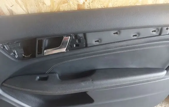 Mercedes-Benz C W204 Front door card panel trim 0003507932 0003607932